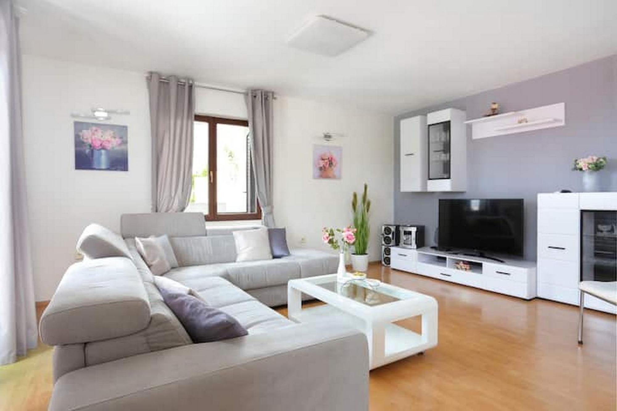 Holiday Home Mons Aureus Gornje Sitno Bagian luar foto