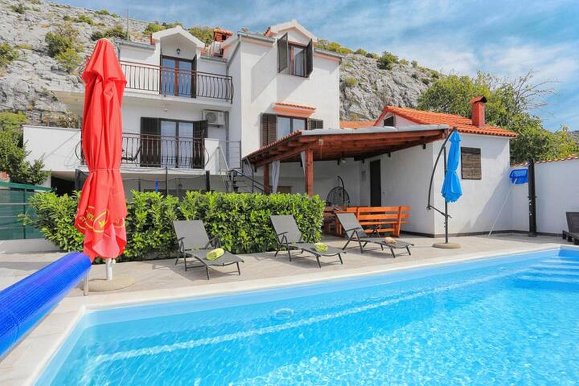 Holiday Home Mons Aureus Gornje Sitno Bagian luar foto