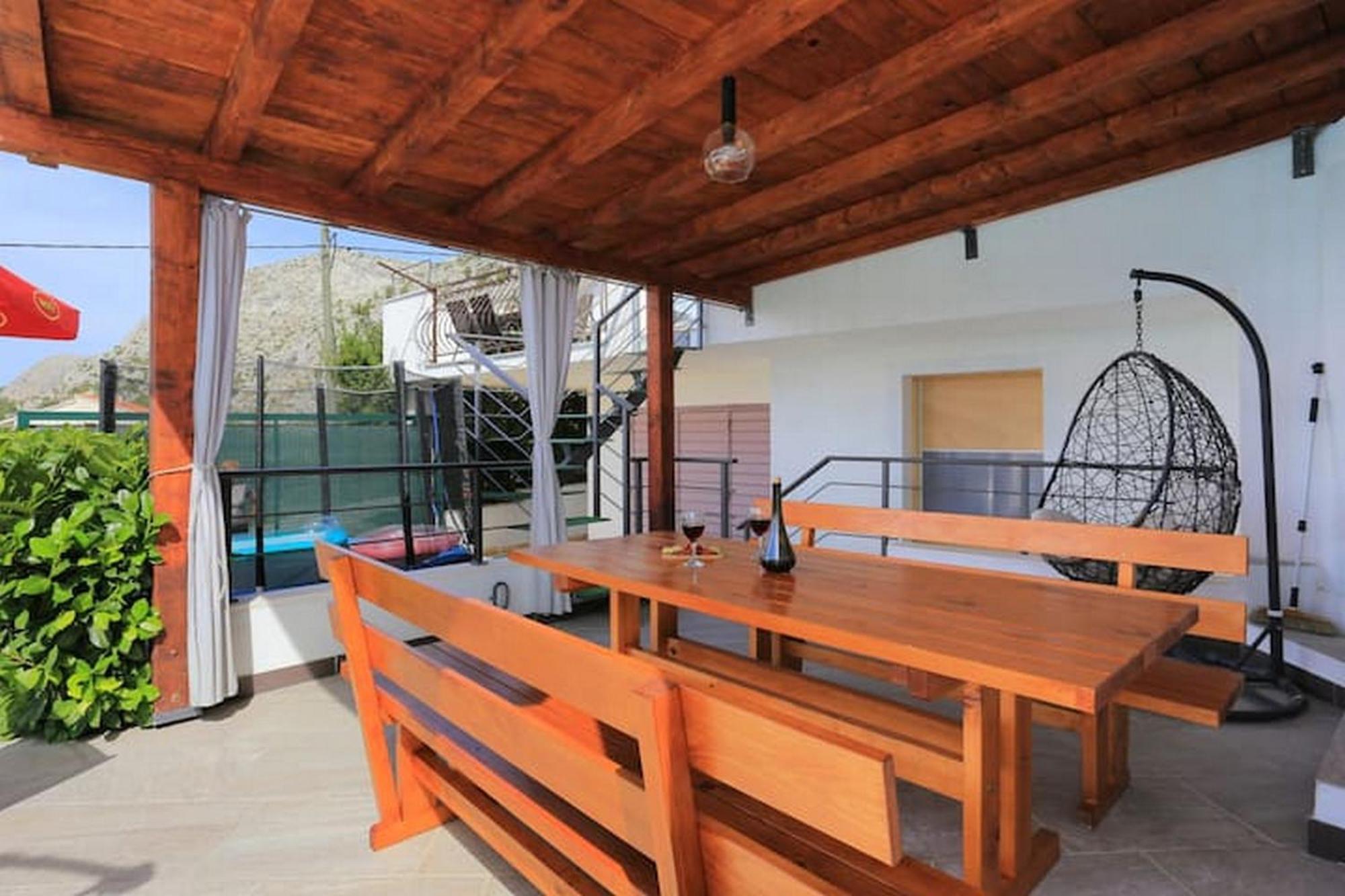 Holiday Home Mons Aureus Gornje Sitno Bagian luar foto