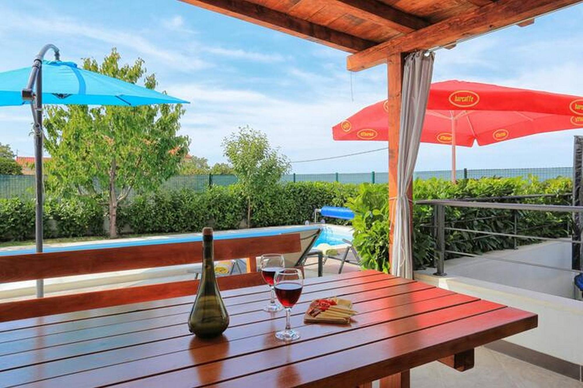 Holiday Home Mons Aureus Gornje Sitno Bagian luar foto