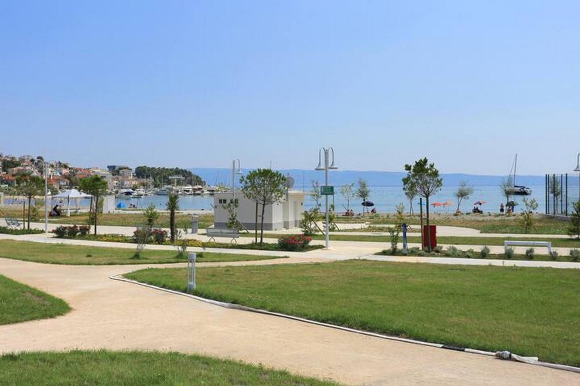 Holiday Home Mons Aureus Gornje Sitno Bagian luar foto